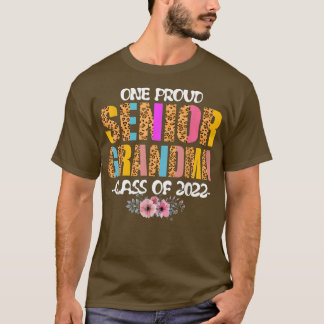 Camiseta Uma Classe De Avó De Mais velho Orgulhosa De 2022 