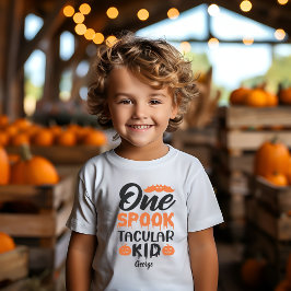Camiseta Uma criança SPOOKTACULAR personalizou a estação as