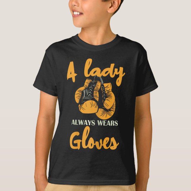 Camiseta Uma Dama Sempre Usa Luvas Boxe Poder  (Frente)