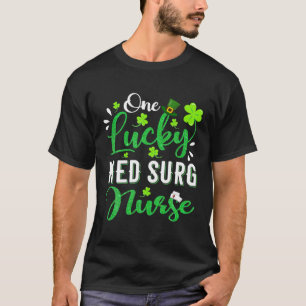 Camiseta Uma Enfermeira Aurgueira Aurgueira Shamrock Stetho