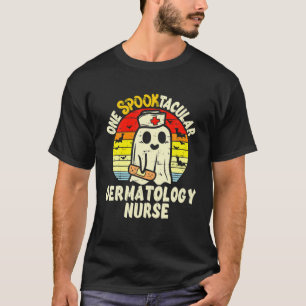 Camiseta Uma Enfermeira de Dermatologia Spooktacular Enferm