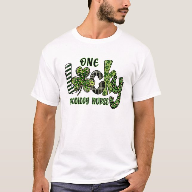 Camiseta Uma Enfermeira de Oncologia Sortuda, Rua Leopard X (Frente)