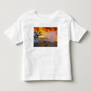 Camiseta Uma equipe da luta contra o incêndio do salvament
