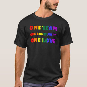 Camiseta Uma Equipe Uma Comunidade Um Amor Lgbtq Bandeira A
