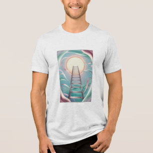 Camiseta Uma escada chegando a um portal em forma de lua,