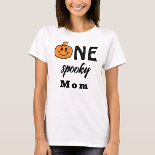Camiseta Uma Família Assustadora de Mãe Combinando no Hallo