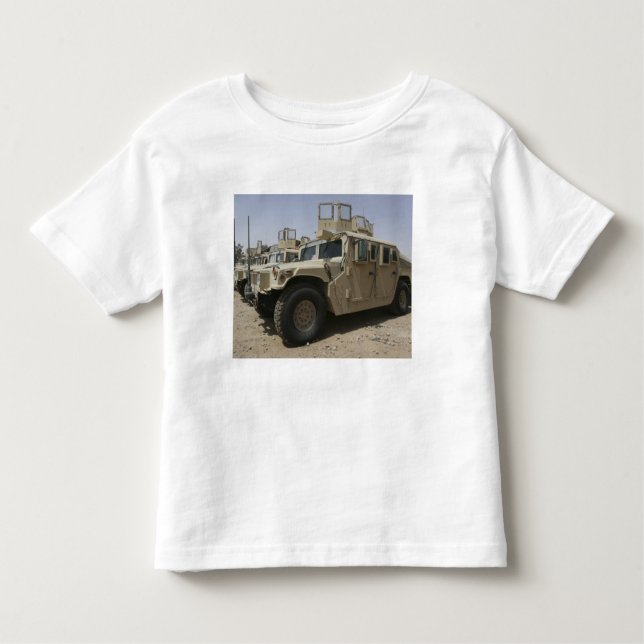 Camiseta Uma fileira de humores da Política Militar da Task (Frente)