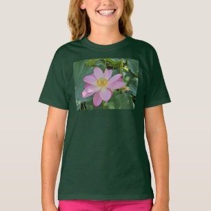 Camiseta Uma flor de lótus vibrante