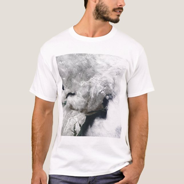 Camiseta Uma forte tempestade de inverno (Frente)