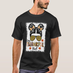 Camiseta Uma Garota de Ação de Graças Mensagem Bun Leopa