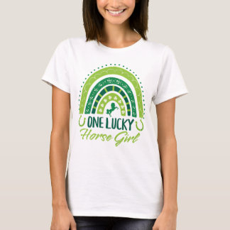 Camiseta Uma Garota de Cavalo Sortuda Dia de São Patrício E