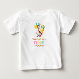 Camiseta Uma Garota de Ganso Boba Rosa Aniversário de 1 Ano