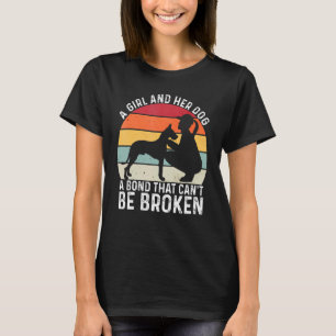 Camiseta Uma garota e seu cachorro uma ligação que não pode