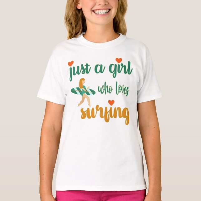 Camiseta Uma garota que adora surfar em T- (Frente)