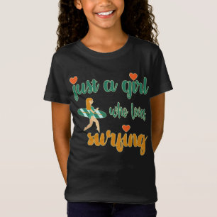 Camiseta Uma garota que adora surfar em T-