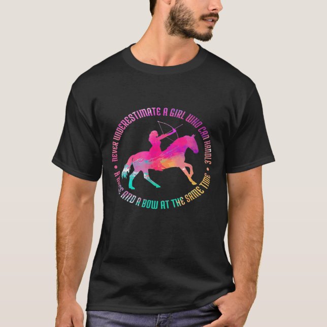 Camiseta Uma Garota Que Consegue Lidar Com Um Cavalo E Um A (Frente)