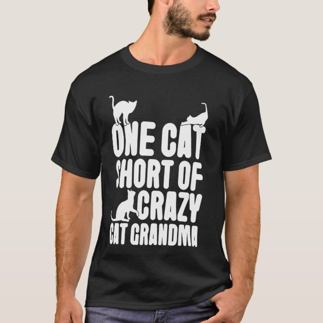 Camiseta Uma Gata Curta de Vovó Gata Louca (Frente)