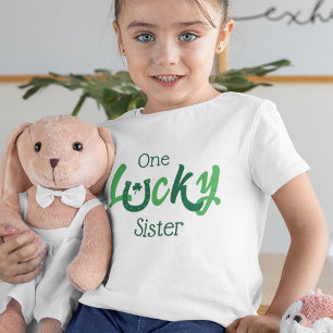 Camiseta Uma Irmã Sortuda Dia de São Patrício Personalizá