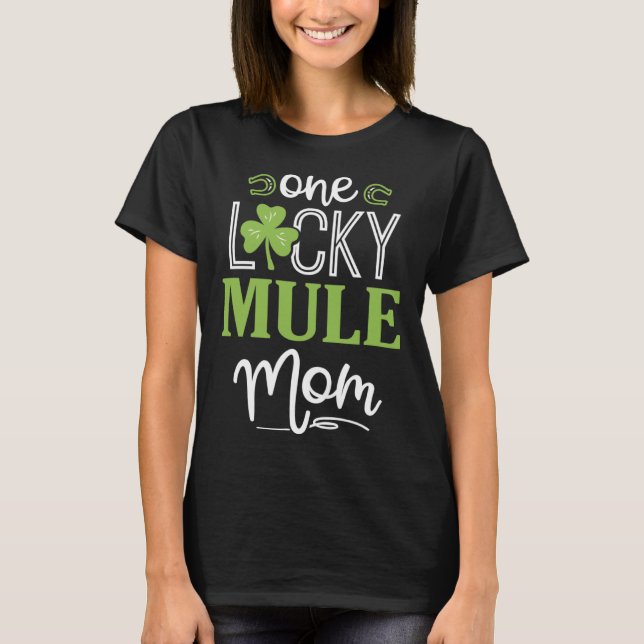 Camiseta Uma Mãe de Cavalo Mula Sortuda Cavalgando Irlandês (Frente)