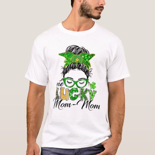 Camiseta Uma Mãe Sortuda Mamãe Dia de São Patrício Mama Mam (Frente)