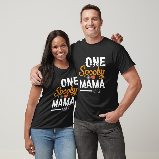 Camiseta Uma Mama Spooky (Unissex)