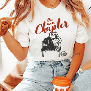 Camiseta Uma Menina Amante de Livros Lendo Mais Um Capítulo