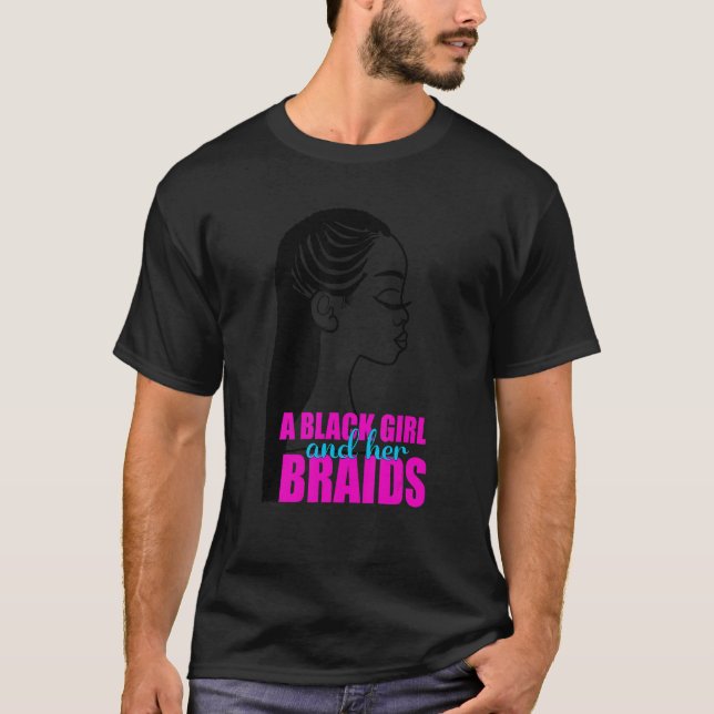 Camiseta Uma Menina Negra e Seus Braços Brancos (Frente)