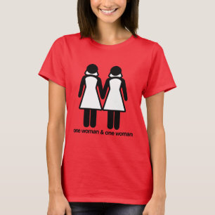 Camiseta UMA MULHER E UMA MULHER -.png
