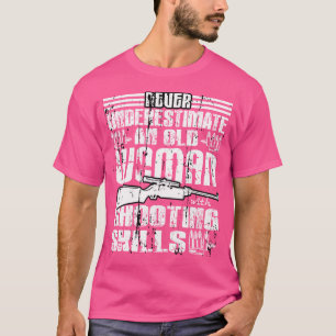 Camiseta Uma Mulher Idosa Com Habilidades de Tiro