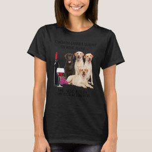 Camiseta Uma Mulher Não Pode Sobreviver Ao Vinho Sozinha La