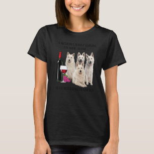 Camiseta Uma Mulher Não Pode Sobreviver Apenas Ao Vinho Ber