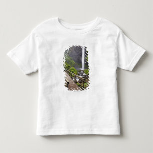 Camiseta Uma ponte sobre o Rio Columbia e quedas de