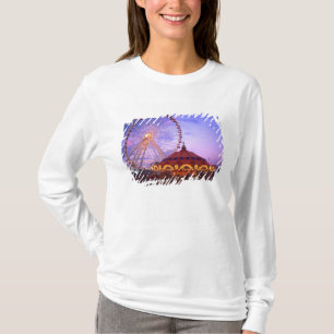 Camiseta Uma roda gigante e carrossel no Navy Pier em