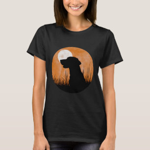 Camiseta Uma Silhueta De Um Laboratório De Caça Preto Ou Am