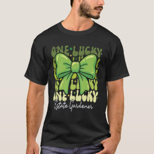 Camiseta Uma Sortuda Jardineira de Mansão Dia de São Patríc