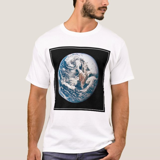 Camiseta Uma Terra Tirada Da Nave Espacial Apollo 10. (Frente)