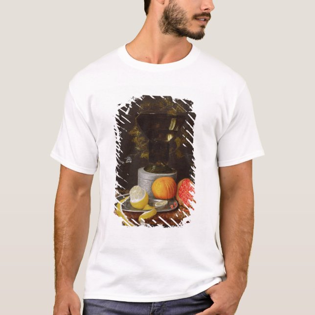 Camiseta Uma vida imóvel com um vidro e uma fruta em uma (Frente)