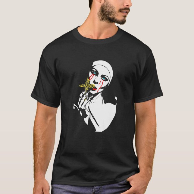 Camiseta Un Sagrada Nun Nerd Graphic (Frente)
