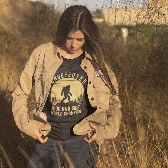 Camiseta Undefeated Hike and Sike World Champion (Criador carregado)