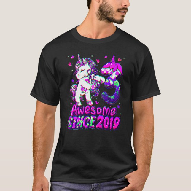 Camiseta Uni aniversário de 3 anos de Flores Unicóridas com (Frente)
