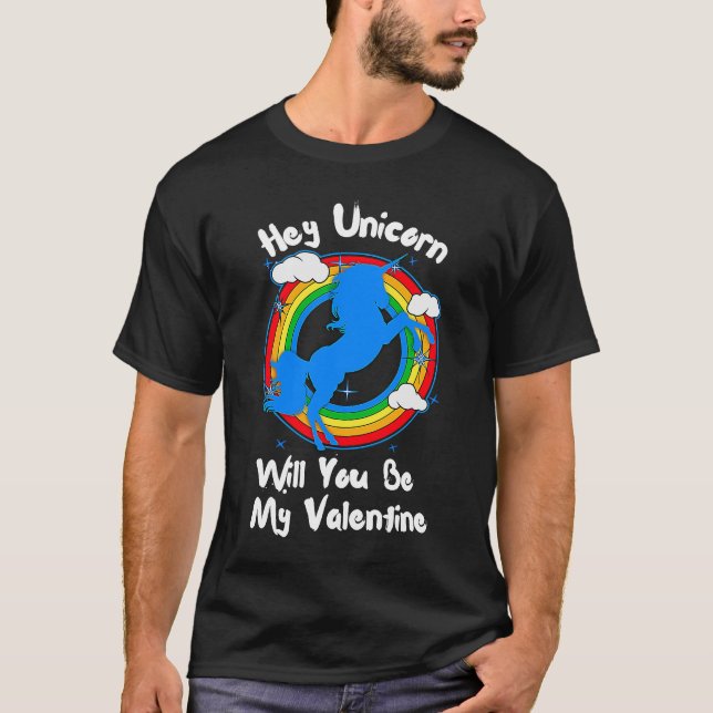 Camiseta Unicorn Você Será Meu Namorados Divertido Rainbow  (Frente)