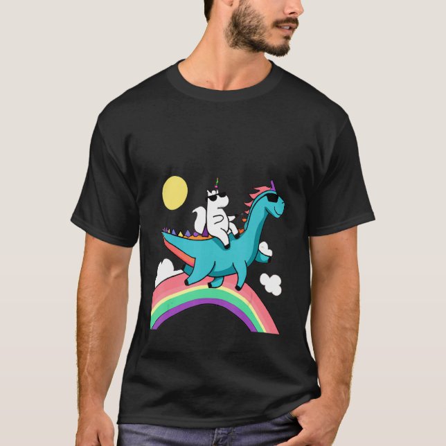 Camiseta unicorn with sunglasses riding a dinosaur and rain (Frente)