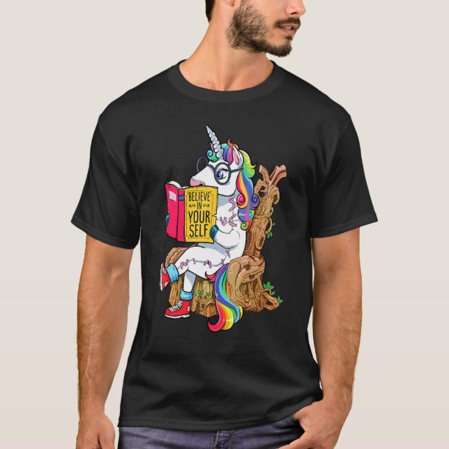 Camiseta Unicórnio Acredita Em Seu Livro Motivacional (Frente)