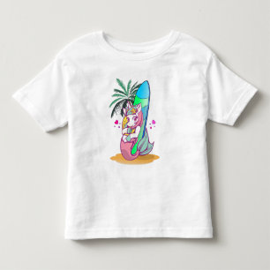 Camiseta Unicórnio com prancha de surfe na praia