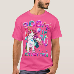 Camiseta Unicórnio de 10 Anos de Idade Passando Fio Dental