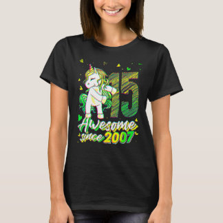 Camiseta Unicórnio de 15 Anos Fazendo Fios Dental no Aniver