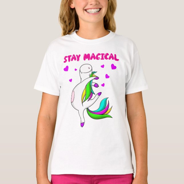 Camiseta UNICÓRNIO DIVERTIDO Fique Mágico (Frente)