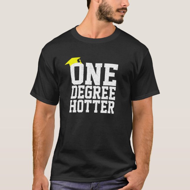 Camiseta Universidade de Graduação Um Grau Mais Hotor (Frente)