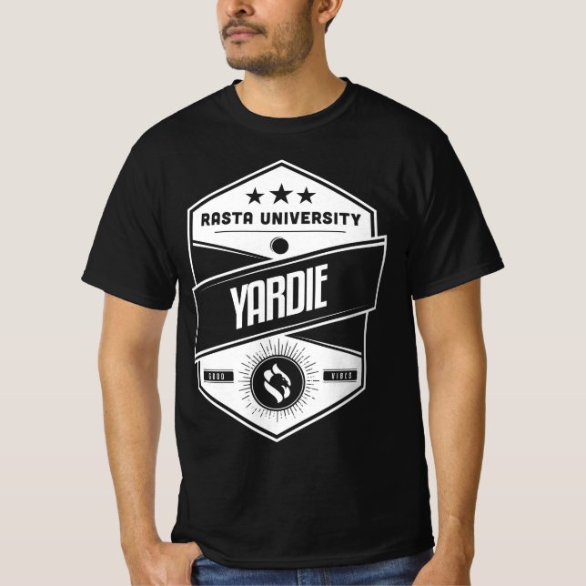 Camiseta Universidade Rasta Yardie Good Vibs Reggae (Frente)