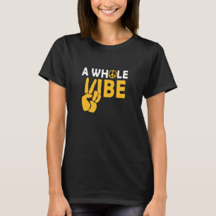 Camiseta Universidade Varsity-Gold Um Vibe Completo Varsity